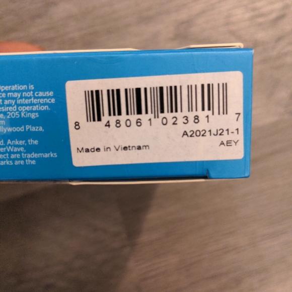 Anker 2 Port Wall Charger with Foldable Plug - Picture 8 of 10